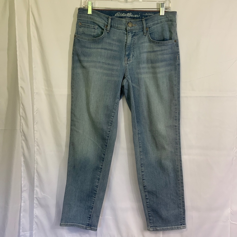 Eddie Bauer Light Wash Jeans BOYFRIEND SLIM size 8 very nice pre-owned condition